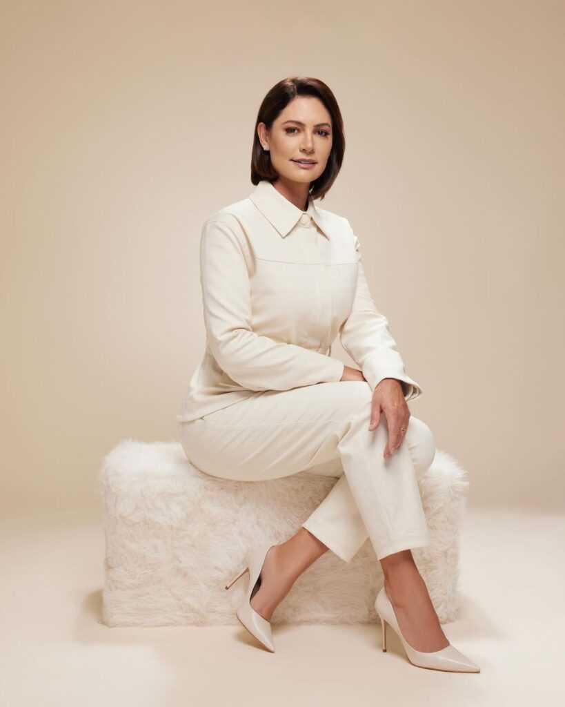 michelle-bolsonaro-tem-mais-simpatia-da-populacao-que-janja,-aponta-pesquisa