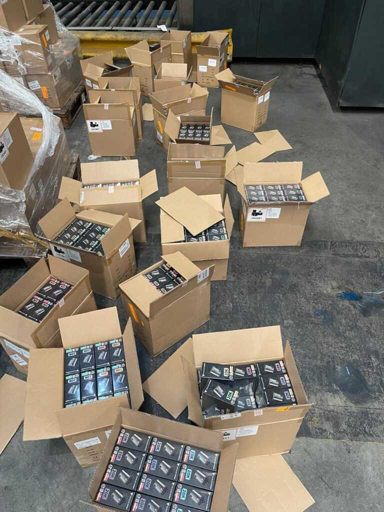 receita-federal-apreende-mais-de-5-toneladas-de-cigarros-eletronicos-no-aeroporto-de-guarulhos