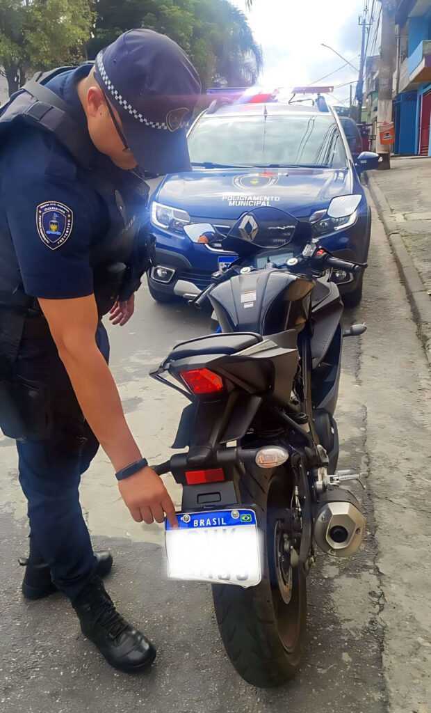 policiamento-municipal-recupera-motocicleta-roubada-no-jardim-ottawa