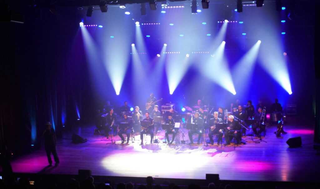 apice-do-festival-da-criatividade-teve-o-padre-julio-lancelotti-e-a-banda-lira-de-guarulhos