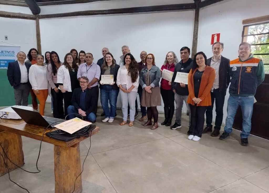 membros-do-conselho-municipal-de-educacao-ambiental-tomam-posse