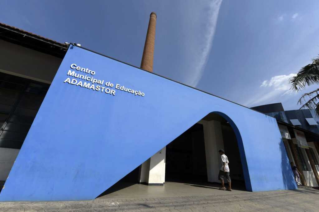 coren-sp-celebra-50-anos-no-teatro-adamastor-durante-semana-da-enfermagem