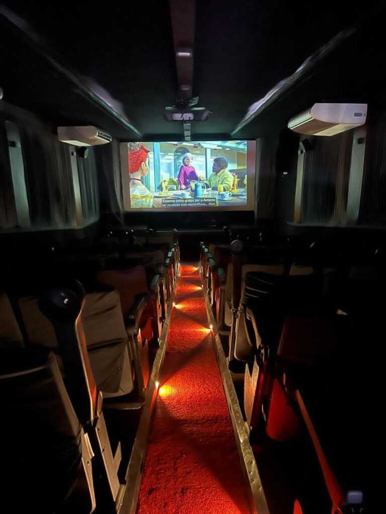 cinema-sobre-rodas-gratuito-chega-nesta-quarta-feira-a-guarulhos-com-apoio-da-prefeitura
