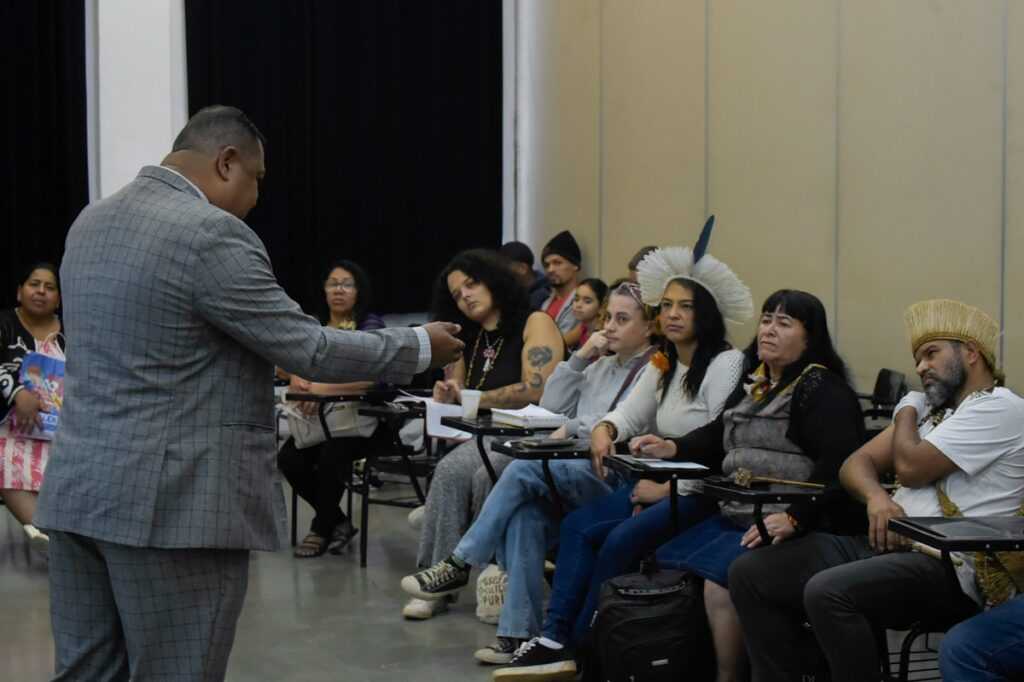 Guarulhos promove reunião do Grupo de Trabalho Indígena com a presença de oito etnias guarulhos-promove-reuniao-do-grupo-de-trabalho-indigena-com-a-presenca-de-oito-etnias