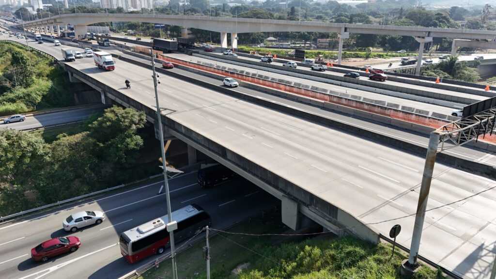 CCR RioSP fará lançamento de vigas no viaduto da Via Dutra sobre a pista Hélio Smidt ccr-riosp-fara-lancamento-de-vigas-no-viaduto-da-via-dutra-sobre-a-rodovia-helio-smidt
