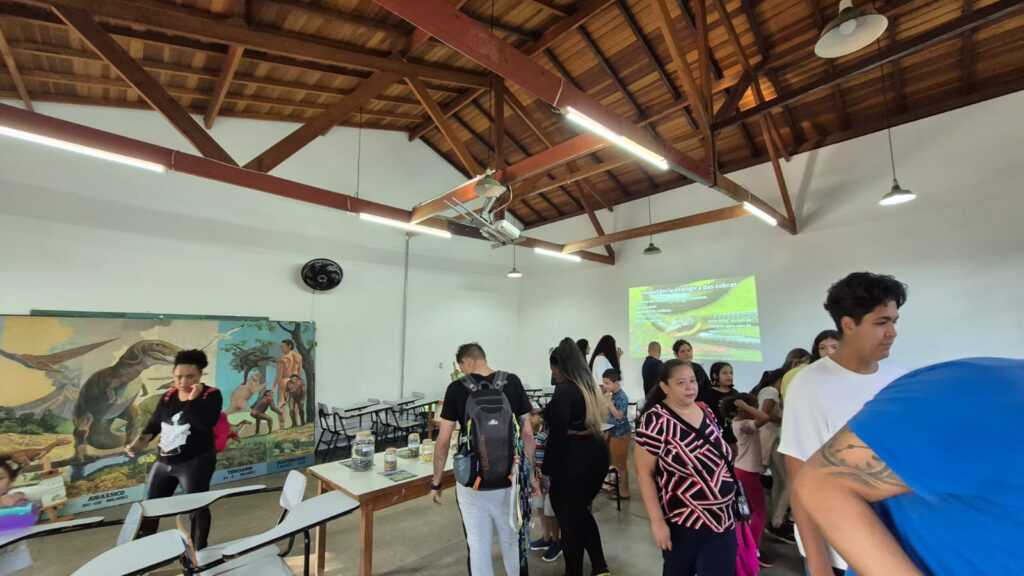 zoologico-atrai-1.700-pessoas-com-atividade-no-dia-mundial da cobra