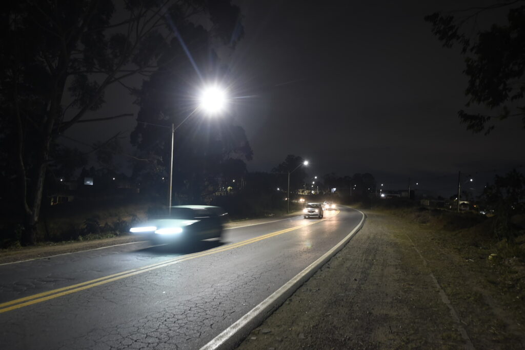 Estrada Guarulhos-Nazaré recebe 77 novos pontos de iluminação estrada-guarulhos-nazare-recebe-77-novos-pontos-de-iluminacao