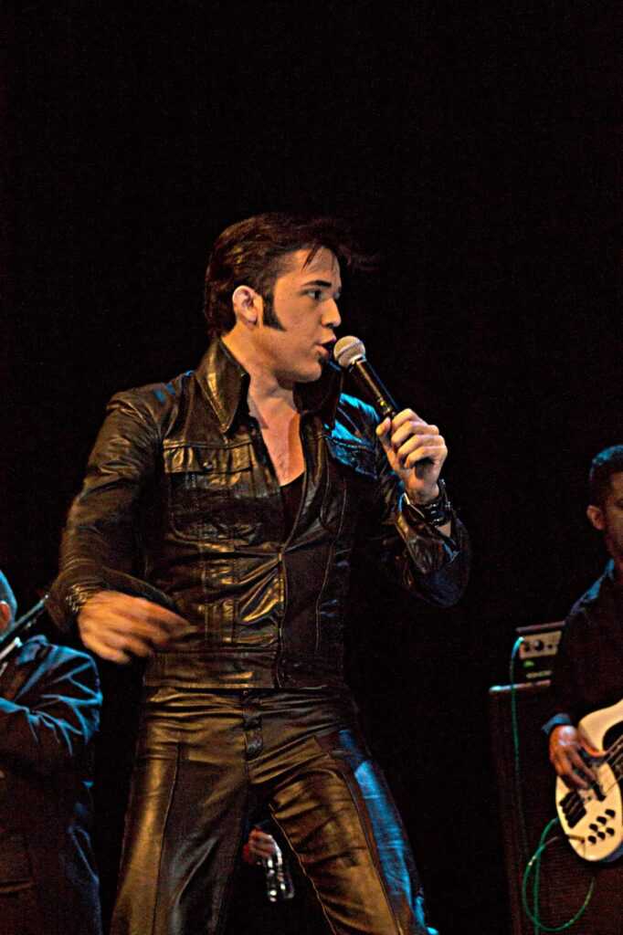 ‘Elvis Acústico’ traz tributo emocionante ao Rei do Rock em Guarulhos ‘elvis-acustico’-traz-tributo-emocionante-ao-rei-do-rock-em-guarulhos