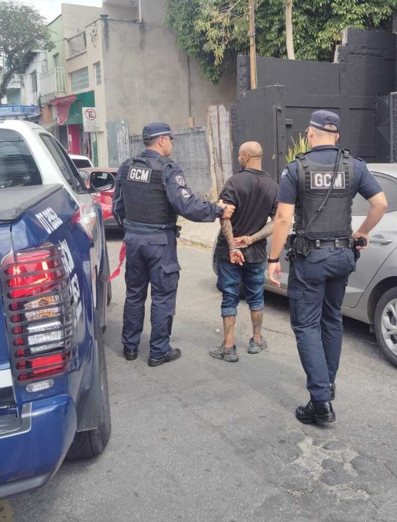 gcm-de-guarulhos-prende-criminoso-com-documento-falso-da-policia-civil