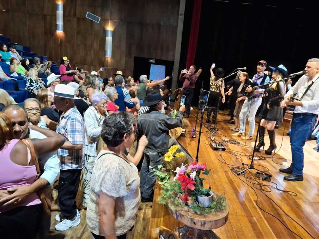 cafe-moda-e-viola-leva-musica-sertaneja-raiz-para-o-ceu-ponte-alta-no-proximo-domingo