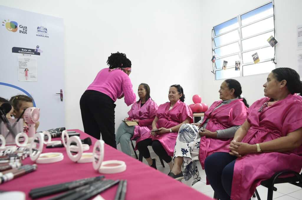 casas-da-mulher-recebem-inscricoes-para-oficinas-gratuitas-de-automaquiagem