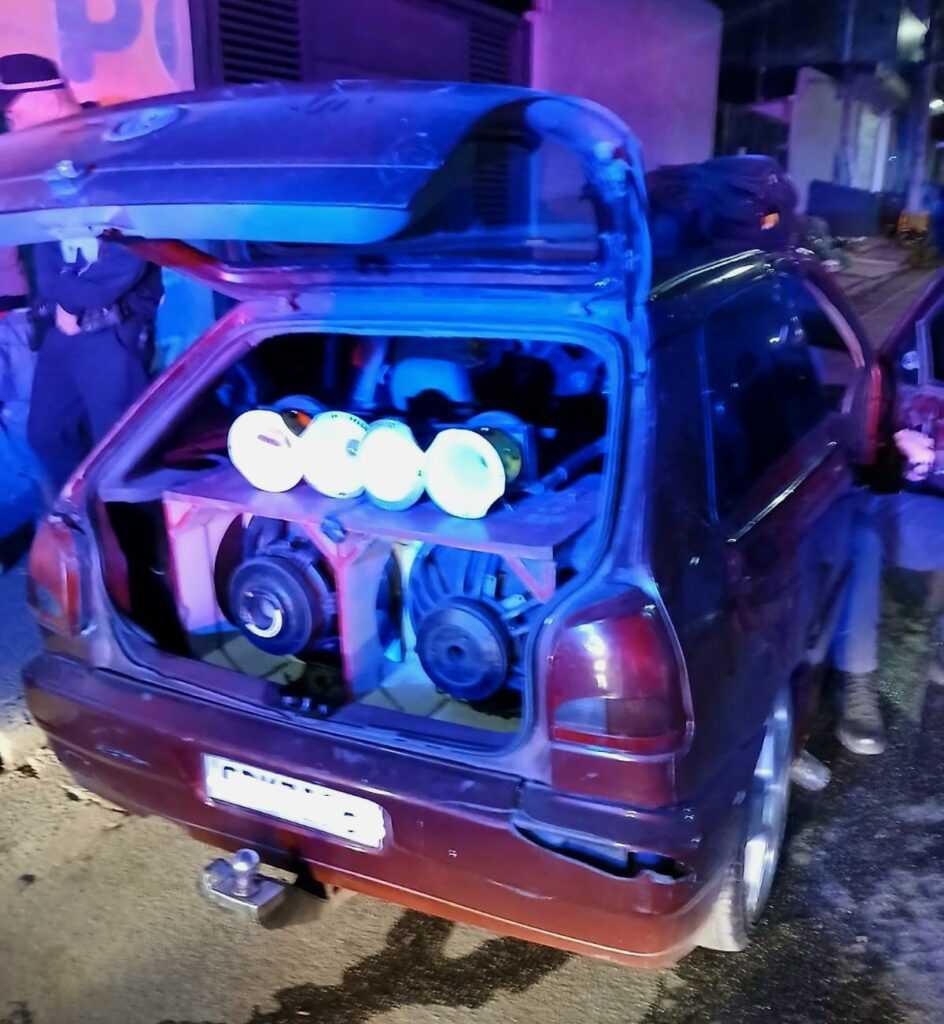 gcm-apreende-veiculo-por-excesso-de-barulho-na-madrugada