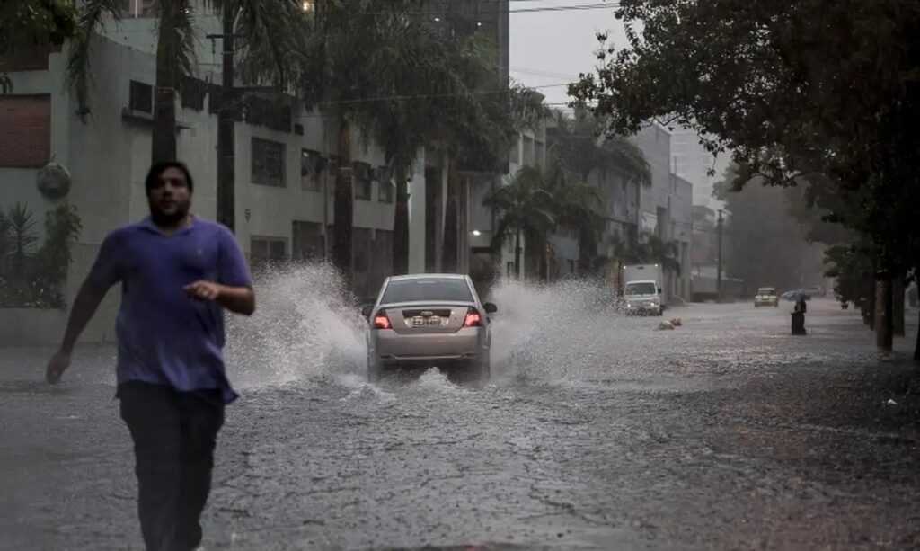 defesa-civil-alerta:-segunda-feira-pode-ter-tempestade