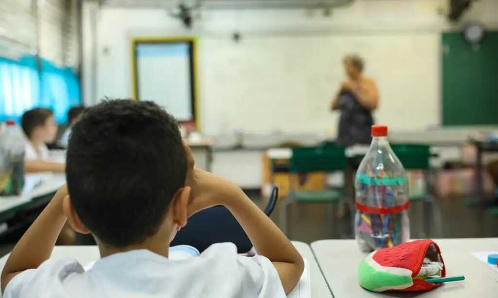 governo-abre-canal-para-sugestoes-sobre-uso-de-ia-na-educacao