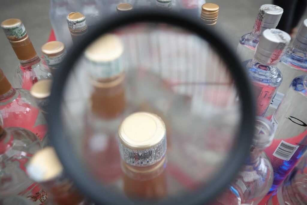 guarulhos-tem-um-caso-confirmado-de-intoxicacao-por-metanol,-seis-suspeitos-e-sete-descartados