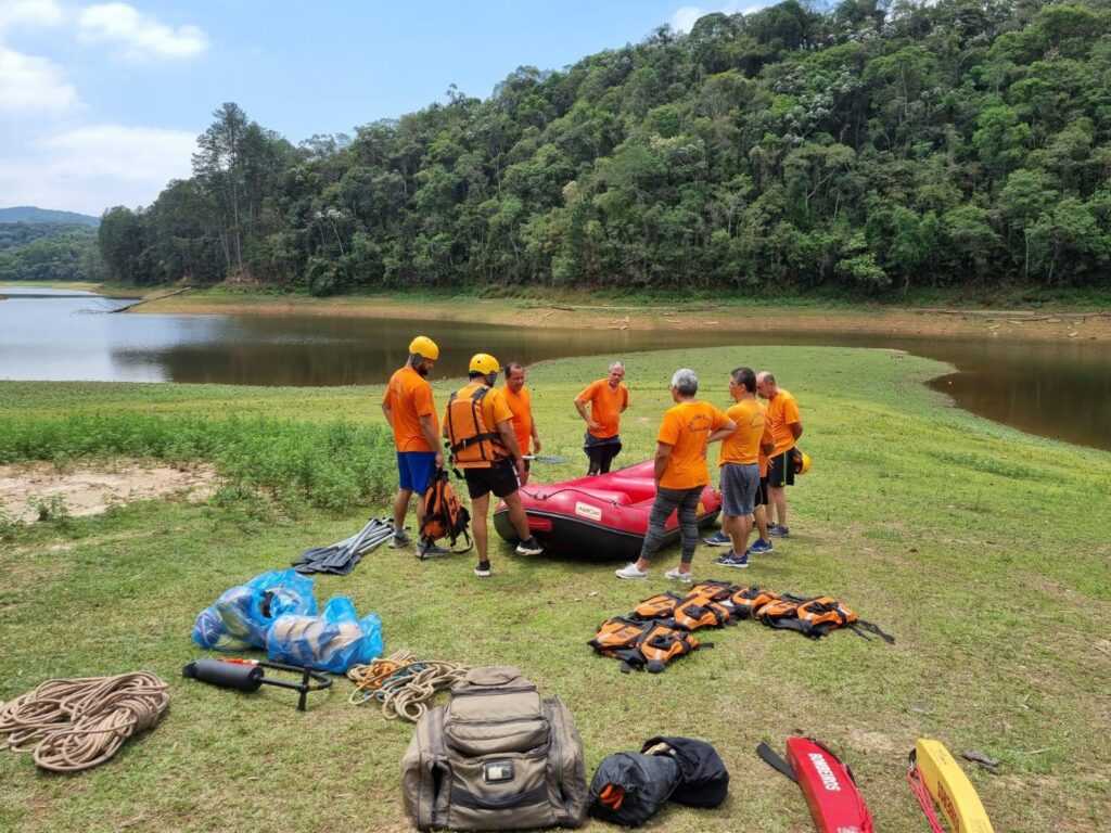 defesa-civil-de-guarulhos-intensifica-treinamentos-de-salvamento-em-enchentes