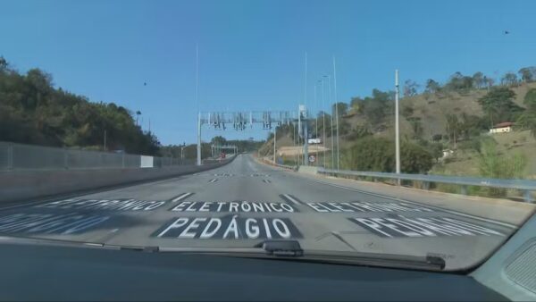 Justiça Federal suspende multas do pedágio ‘free flow’ na Dutra, em Guarulhos justica-federal-suspende-multas-do-pedagio-‘free-flow’-na-dutra,-em-guarulhos