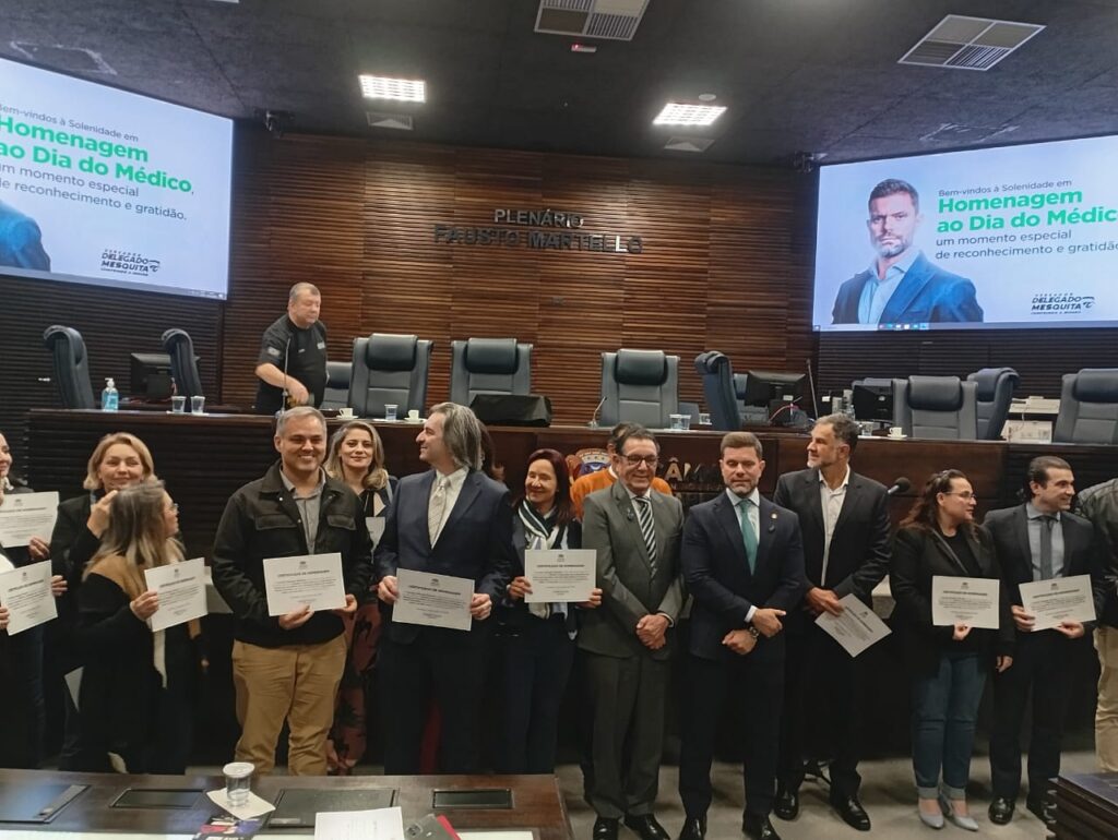 Câmara Municipal homenageia médicos de Guarulhos camara-municipal-homenageia-medicos-de-guarulhos