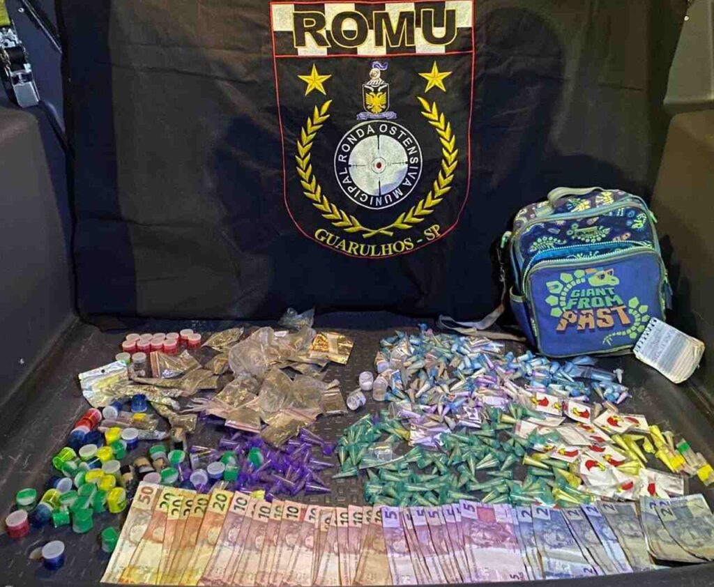 GCM prende suspeito com 800 gramas de drogas no Jardim Santa Beatriz gcm-prende-suspeito-com-800-gramas-de-drogas-no-jardim-santa-beatriz