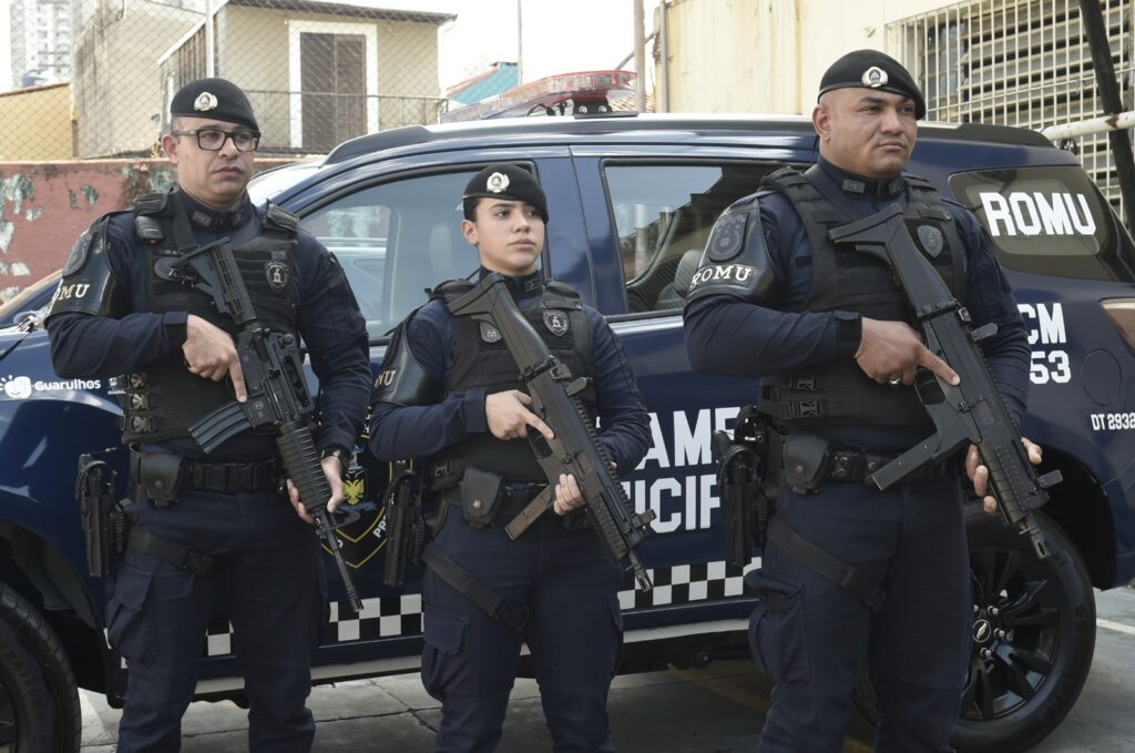 gcm-de-guarulhos-protege-mulher-e-prende-homem-por-violencia-domestica-no-jardim-normandia
