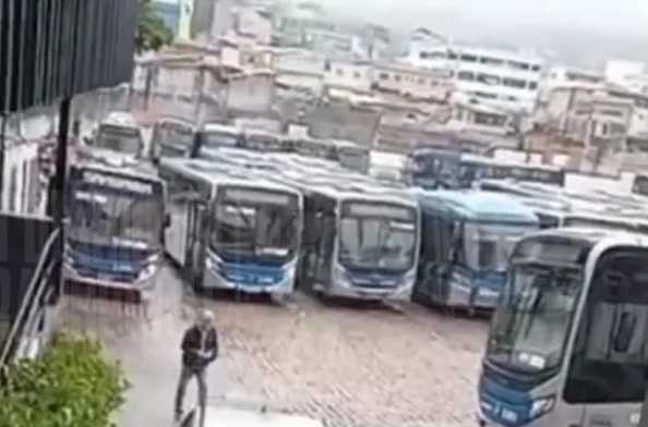 Greve surpresa dos ônibus em SP paralisa transporte terça-feira agora greve-surpresa-dos-onibus-em-sp-paralisa-transporte-nesta-terca-feira