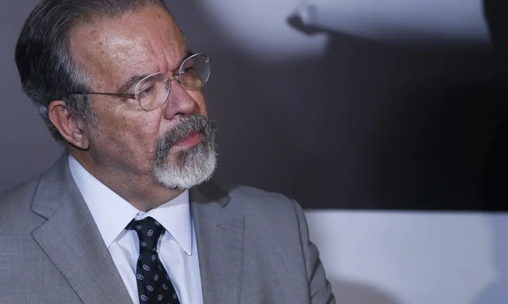 corpo-do-ex-ministro-raul-jungmann-e-sepultado-em-brasilia