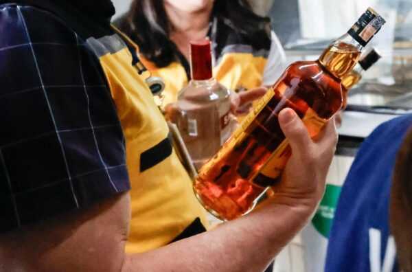 Governo de SP reforça cuidados para prevenir casos de intoxicação por metanol durante o Carnaval governo-de-sp-reforca-cuidados-para-prevenir-casos-de-intoxicacao-por-metanol-durante-o-carnaval