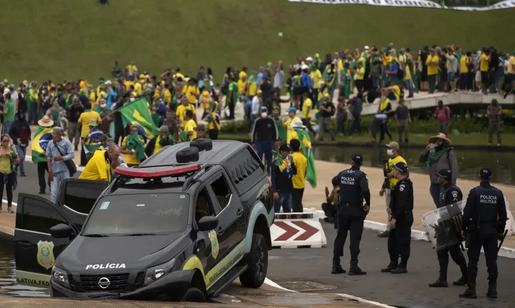 moraes-vota-por-rejeitar-recurso-de-cupula-da-pmdf-condenada-pelo-8/1