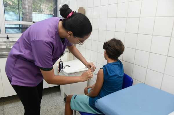 Guarulhos reforça a necessidade da segunda dose contra a dengue entre adolescentes guarulhos-reforca-a-importancia-da-segunda-dose-contra-a-dengue-entre-adolescentes