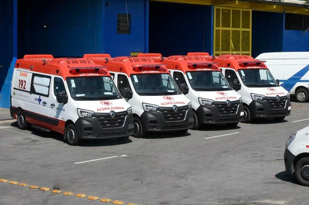 prefeitura-de-guarulhos-entrega-4-novas-ambulancias-para-o-samu