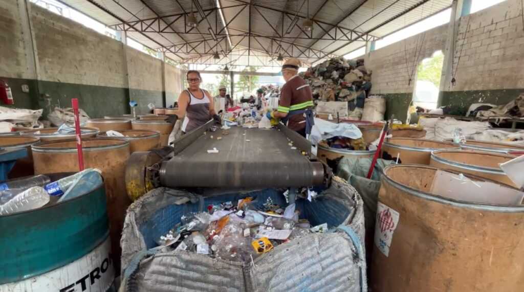 Guarulhos recolhe 5,3 mil toneladas de recicláveis em 2025 e busca ampliar adesão dos cidadãos guarulhos-recolhe-5,3-mil-toneladas-de-reciclaveis-em-2025-e-busca-ampliar-adesao-da-populacao