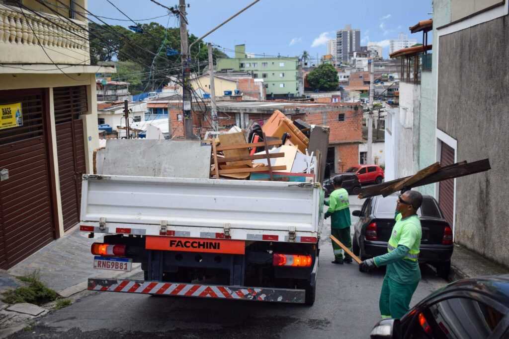 cata-tralha-atende-jardim-adriana-e-mais-16-bairros-no-final-de-semana