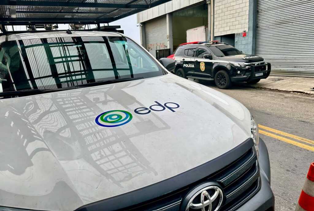 colisoes-com-postes-deixam-2,7-mil-imoveis-sem-energia-em-guarulhos-no-inicio-de-2026