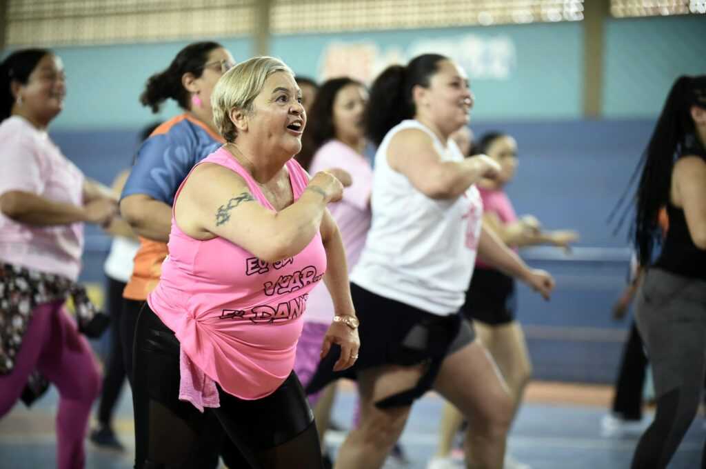 ceu-sao-domingos-realiza-aulao-gratuito-de-zumba-para-a-terceira-idade-neste-sabado