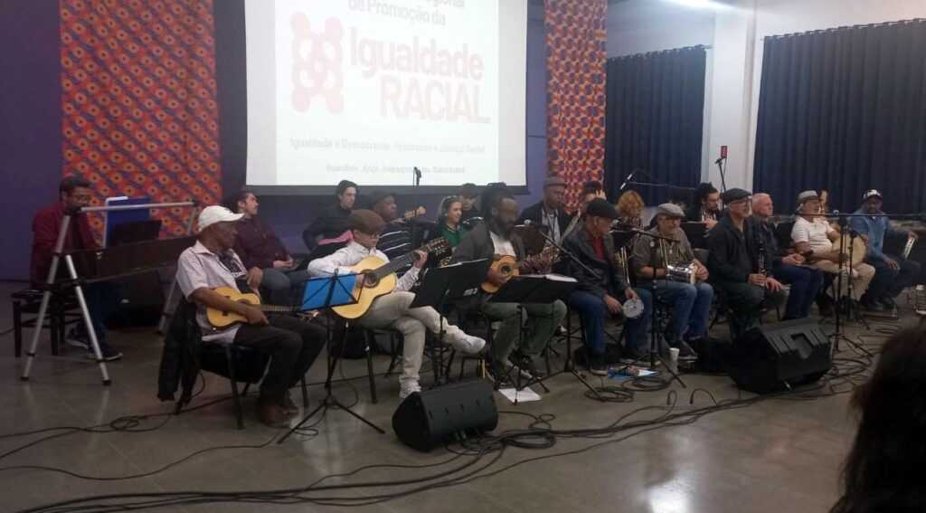 Conservatório Municipal de Artes apresenta noite de samba e choro no Teatro Adamastor no dia 29 conservatorio-municipal-de-artes-apresenta-noite-de-samba-e-choro-no-teatro-adamastor-no-dia-29