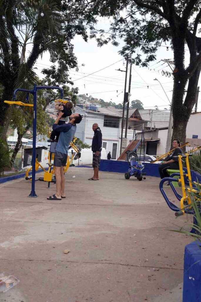 prefeitura-entrega-revitalizacao-de-praca-na-regiao-do-taboao