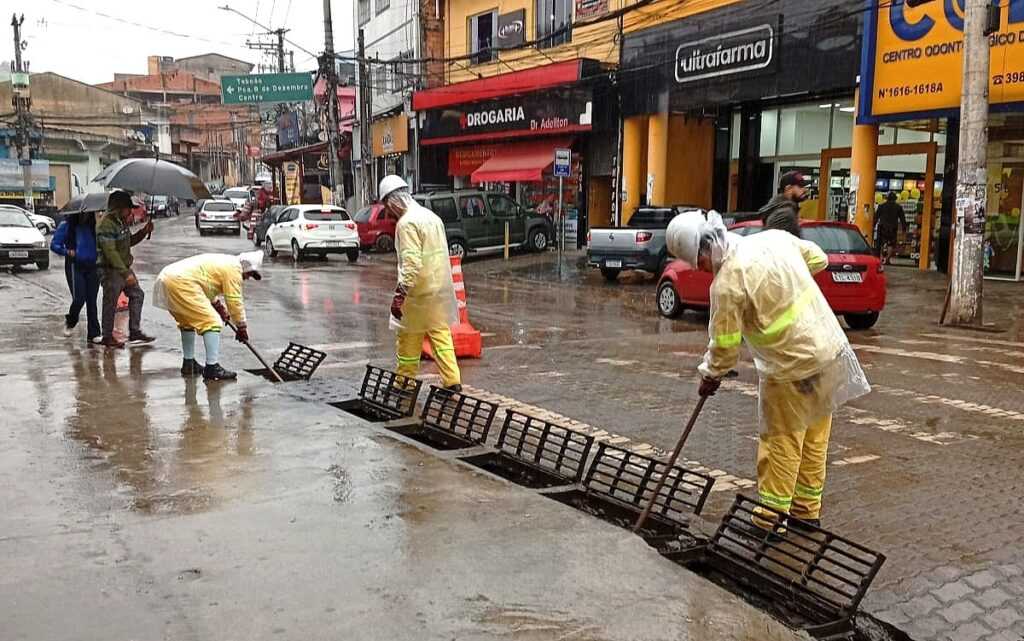 Bocas de lobo são limpas através da Prefeitura no Cabuçu e Vila Galvão bocas-de-lobo-sao-limpas-pela-prefeitura-no-cabucu-e-vila-galvao