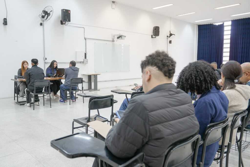 Ação de empregabilidade no Adamastor conecta candidatos a vagas de estágios e empregos acao-de-empregabilidade-no-adamastor-conecta-candidatos-a-vagas-de-estagios-e-empregos