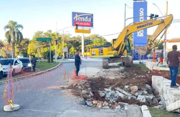 prefeitura-promove-obra-emergencial-em-muro-de-gabiao-no-pimentas