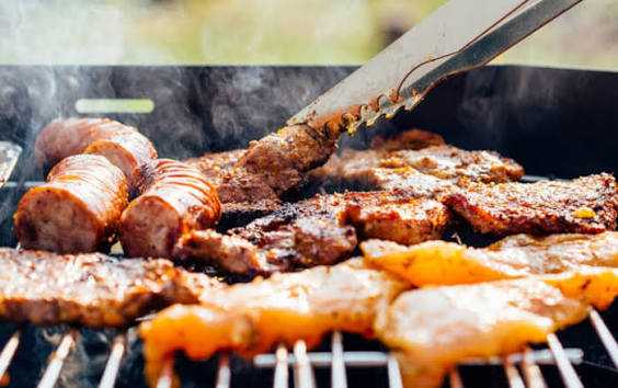 Churrasco para ver o Brasil ficou até 30% mais caro desde a Copa de 2022 churrasco-para-ver-o-brasil-ficou-ate-30%-mais-caro-desde-a-copa-de-2022