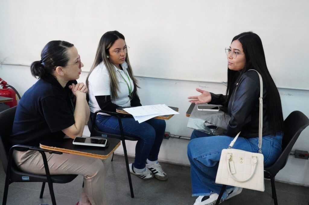acao-de-empregabilidade-no-adamastor-atrai-publico-que-busca-recolocacao-profissional