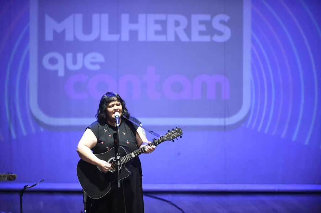 projeto-mulheres-que-cantam-chega-a-41a-edicao-no-teatro-adamastor