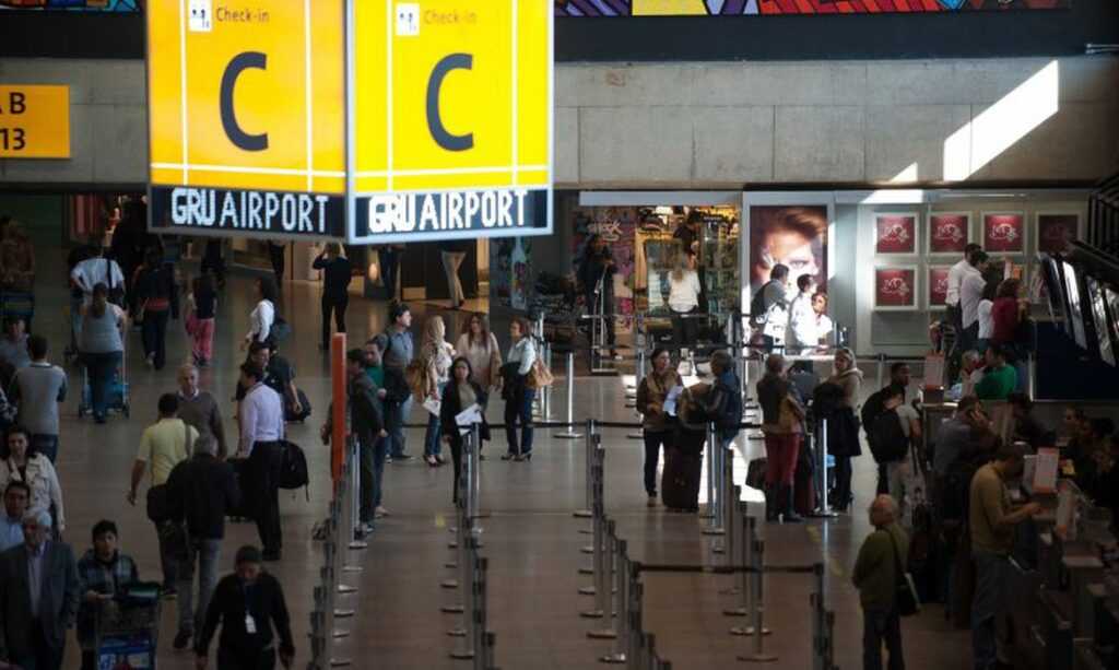 pf-prende-passageira-dominicana-com-passaporte-venezuelano-falsificado-no-aeroporto-de-guarulhos