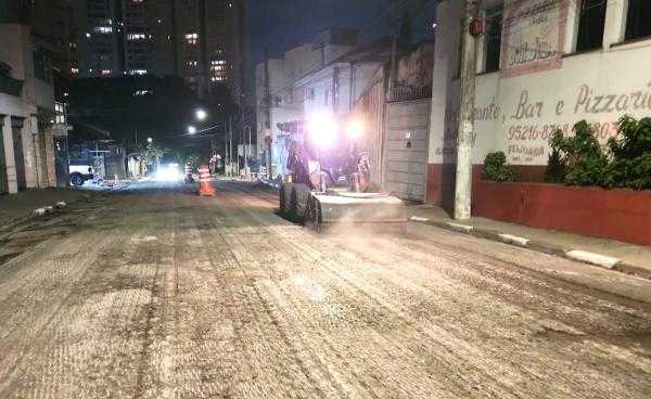 prefeitura-inicia-obras-de-recapeamento-da-rua-conego-valadao