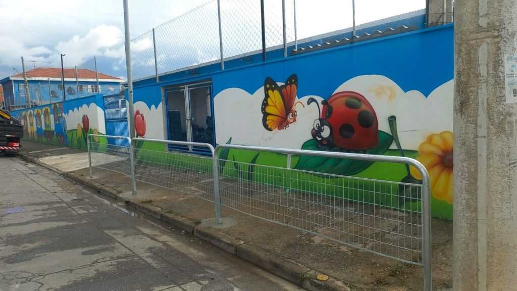 Prefeitura inicia instalação de gradis em ruas e avenidas de Guarulhos prefeitura-inicia-instalacao-de-gradis-em-ruas-e-avenidas-de-guarulhos